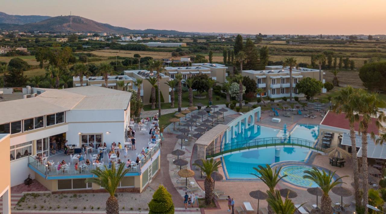 Corali Hotel Tigkaki  Bagian luar foto