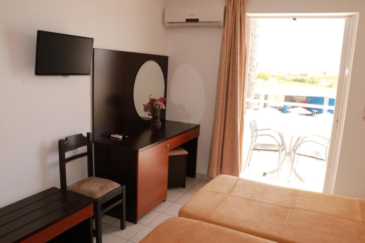 Corali Hotel Tigkaki  Bagian luar foto