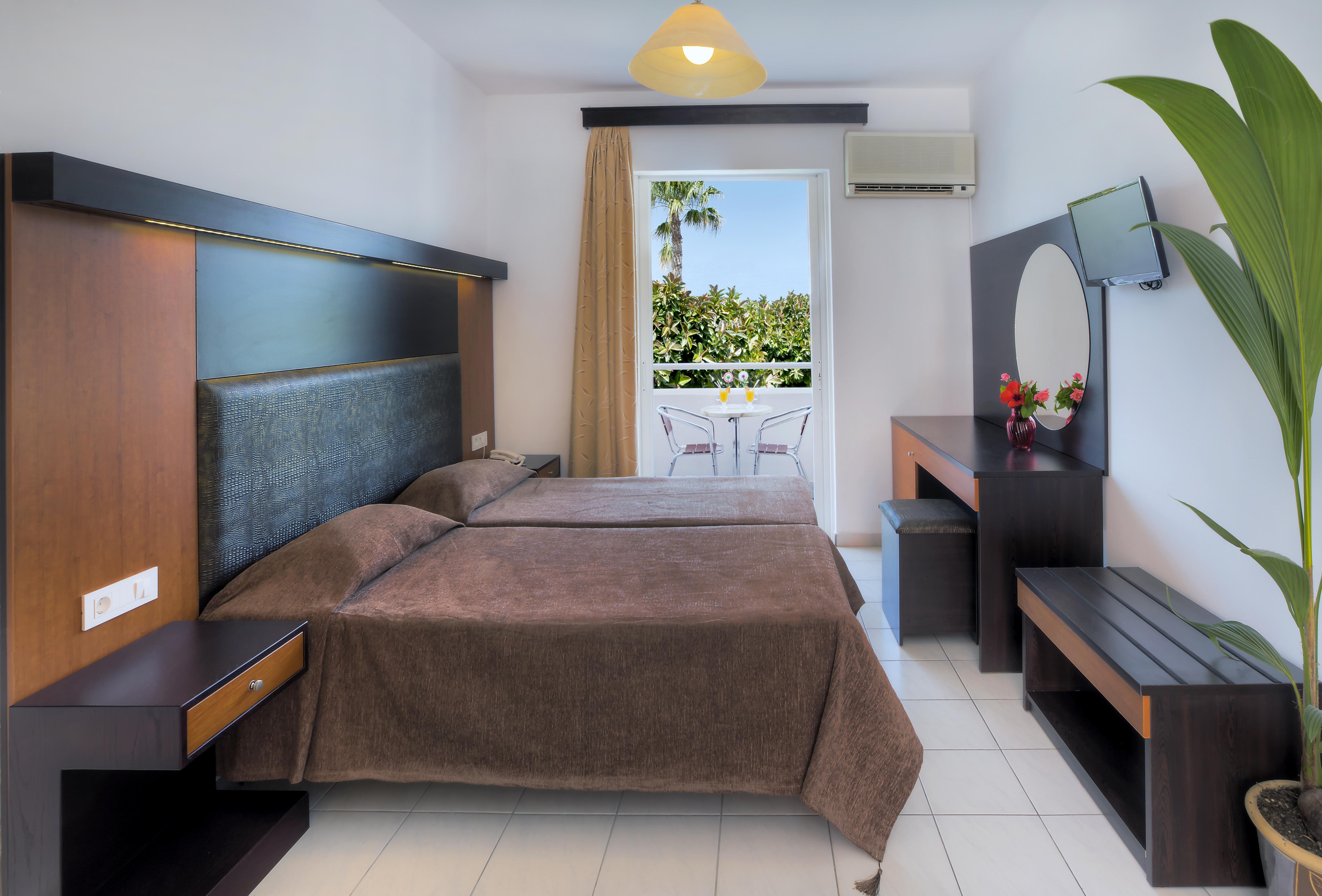 Corali Hotel Tigkaki  Bagian luar foto
