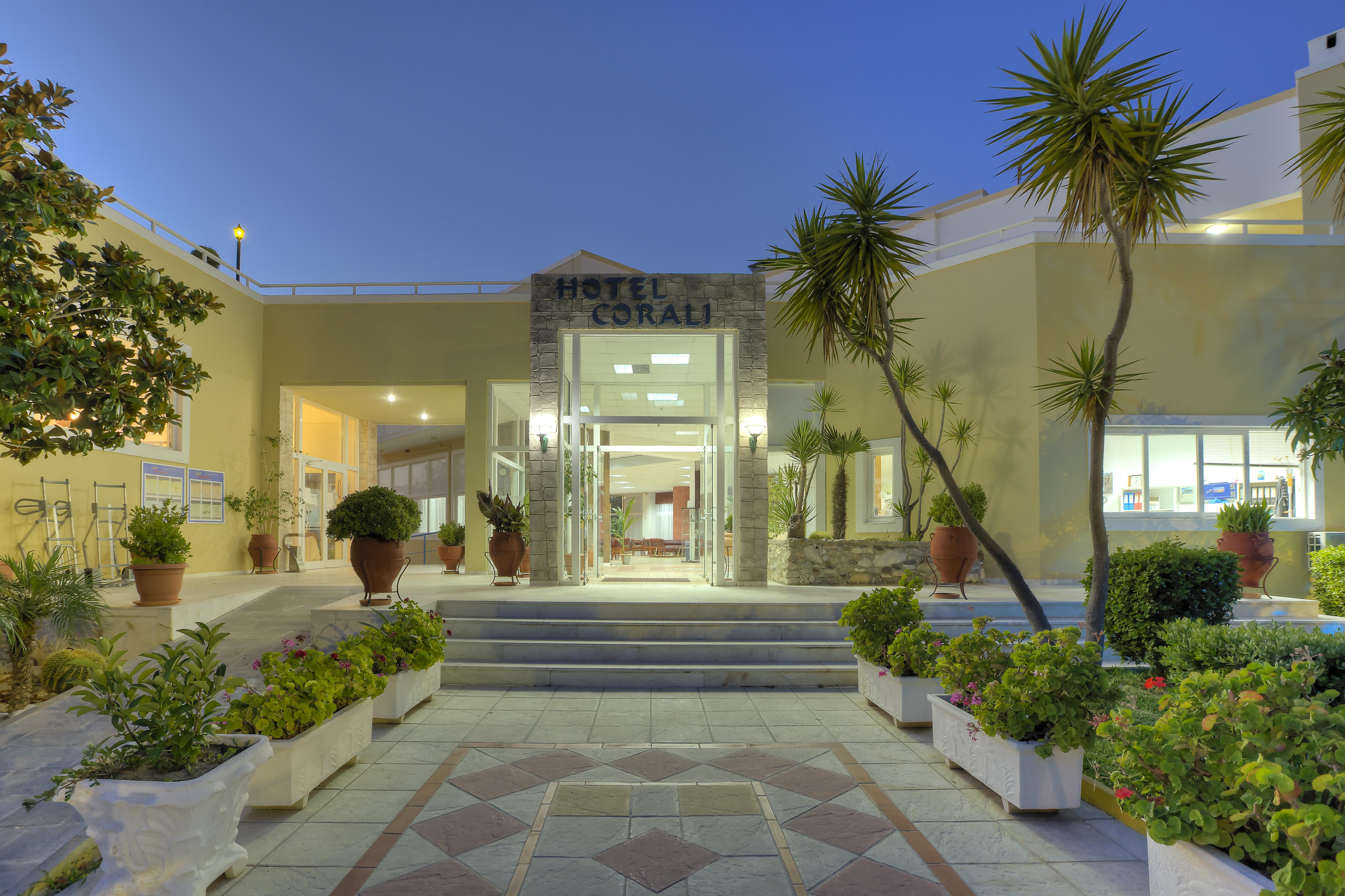 Corali Hotel Tigkaki  Bagian luar foto
