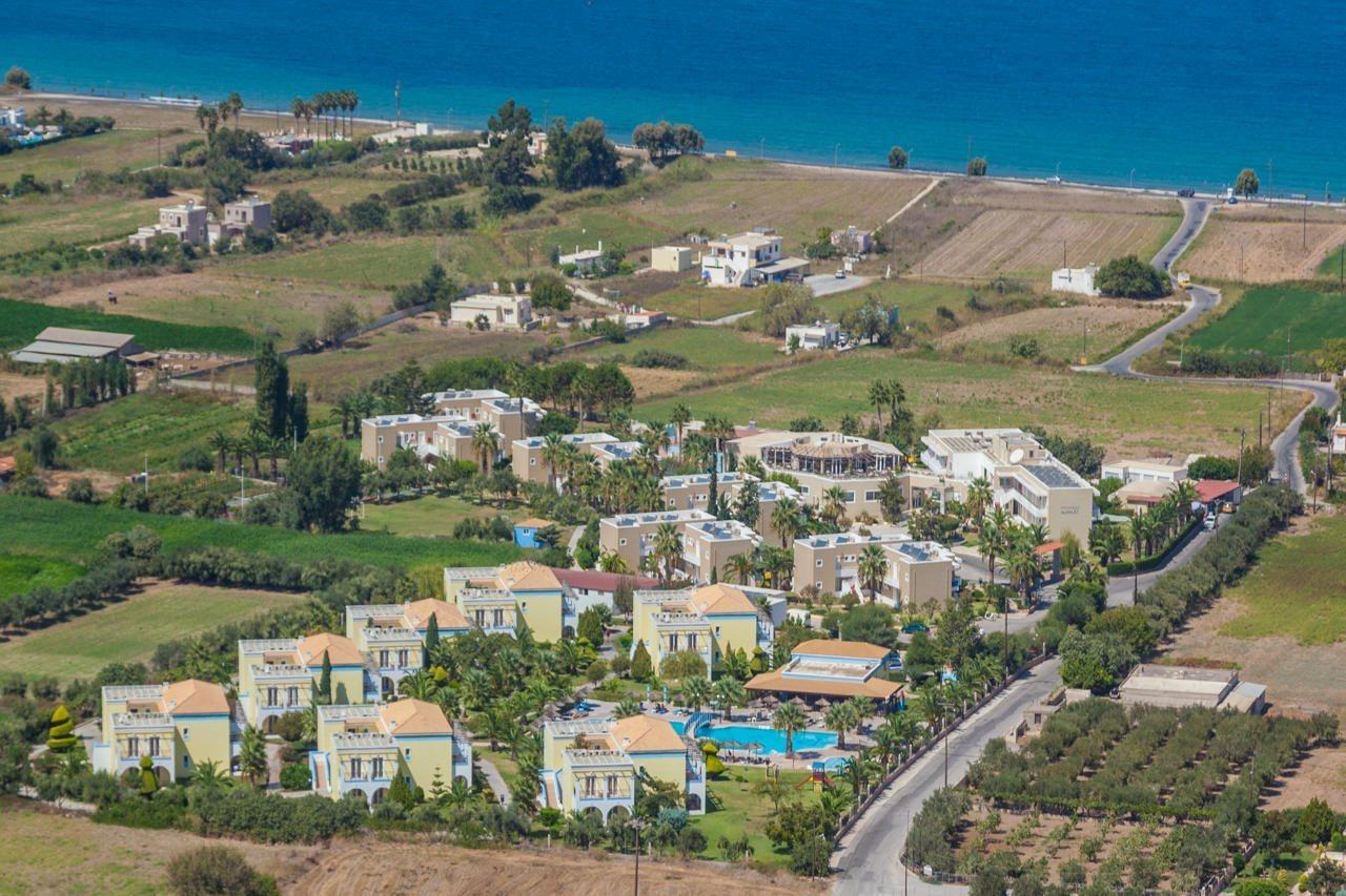 Corali Hotel Tigkaki  Bagian luar foto