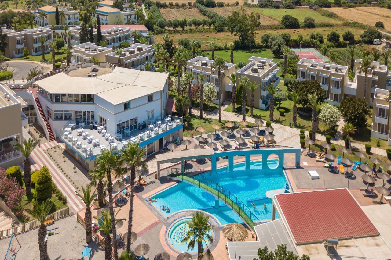 Corali Hotel Tigkaki  Bagian luar foto