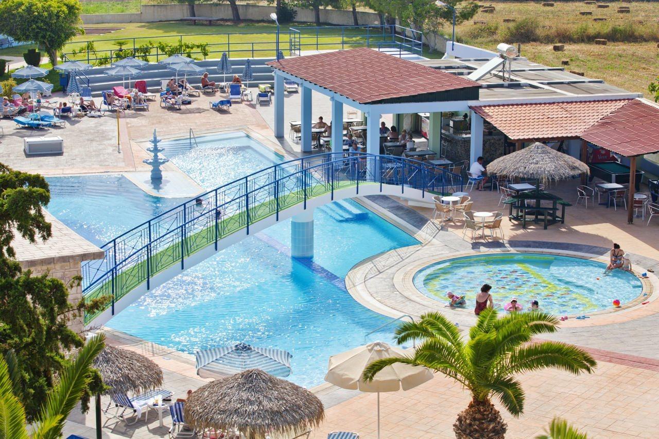 Corali Hotel Tigkaki  Bagian luar foto