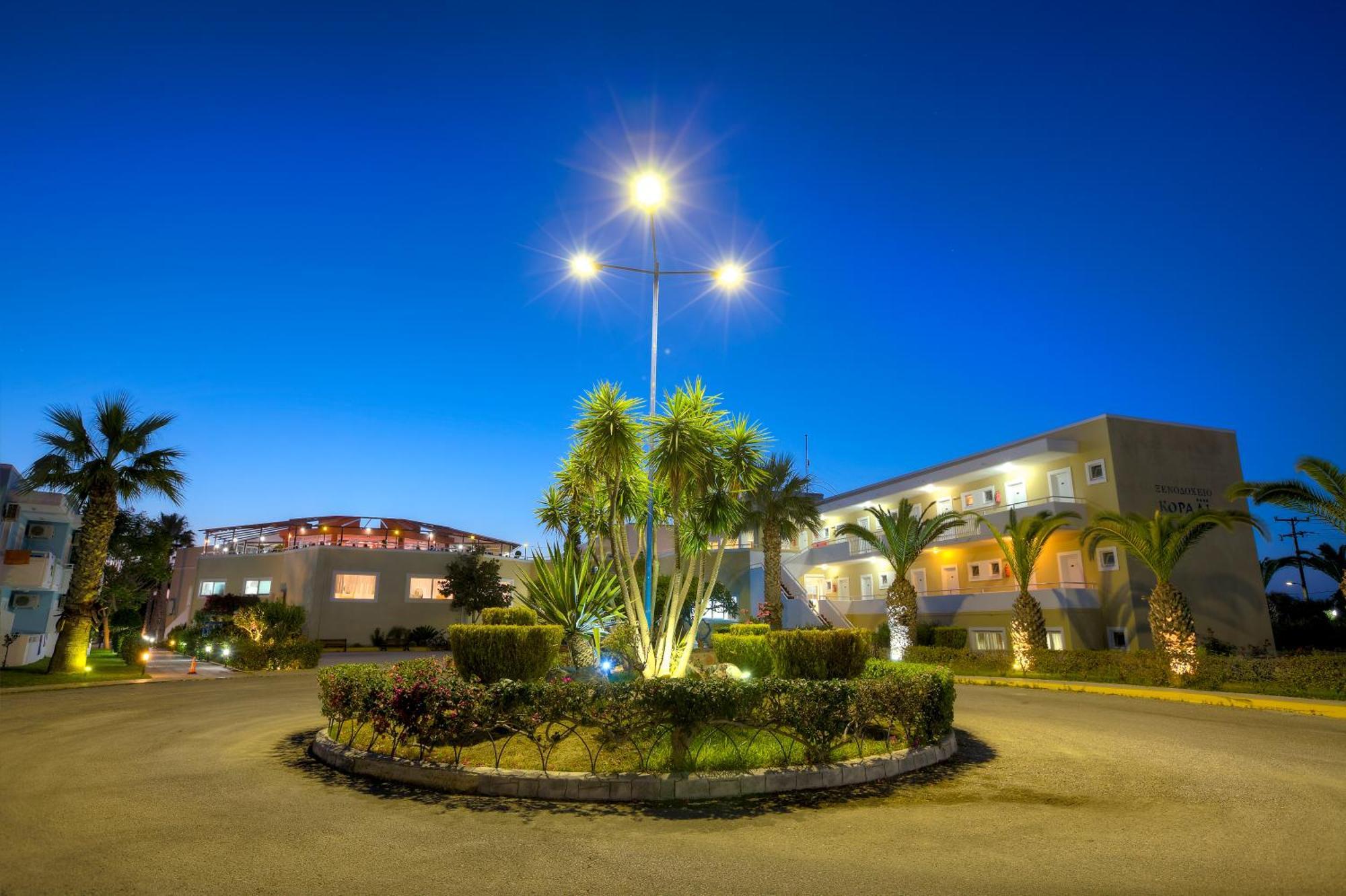 Corali Hotel Tigkaki  Bagian luar foto