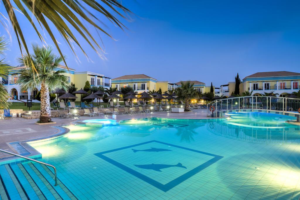 Corali Hotel Tigkaki  Bagian luar foto
