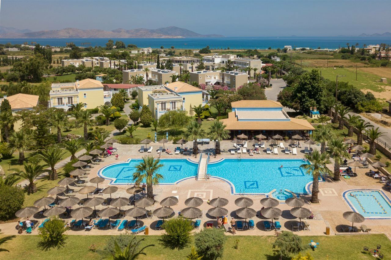 Corali Hotel Tigkaki  Bagian luar foto